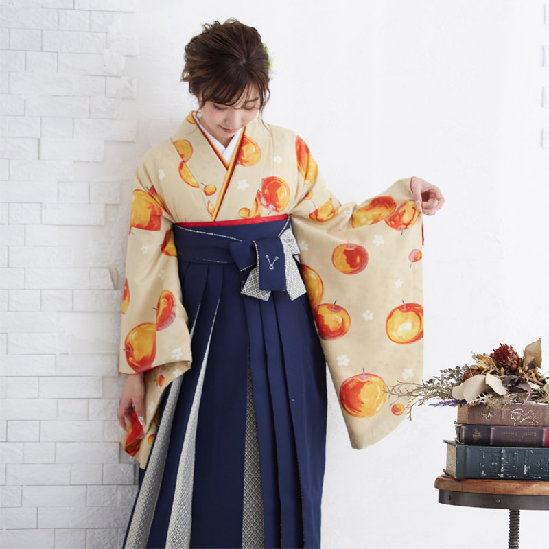 g904 モダンアンテナクリーム りんご柄