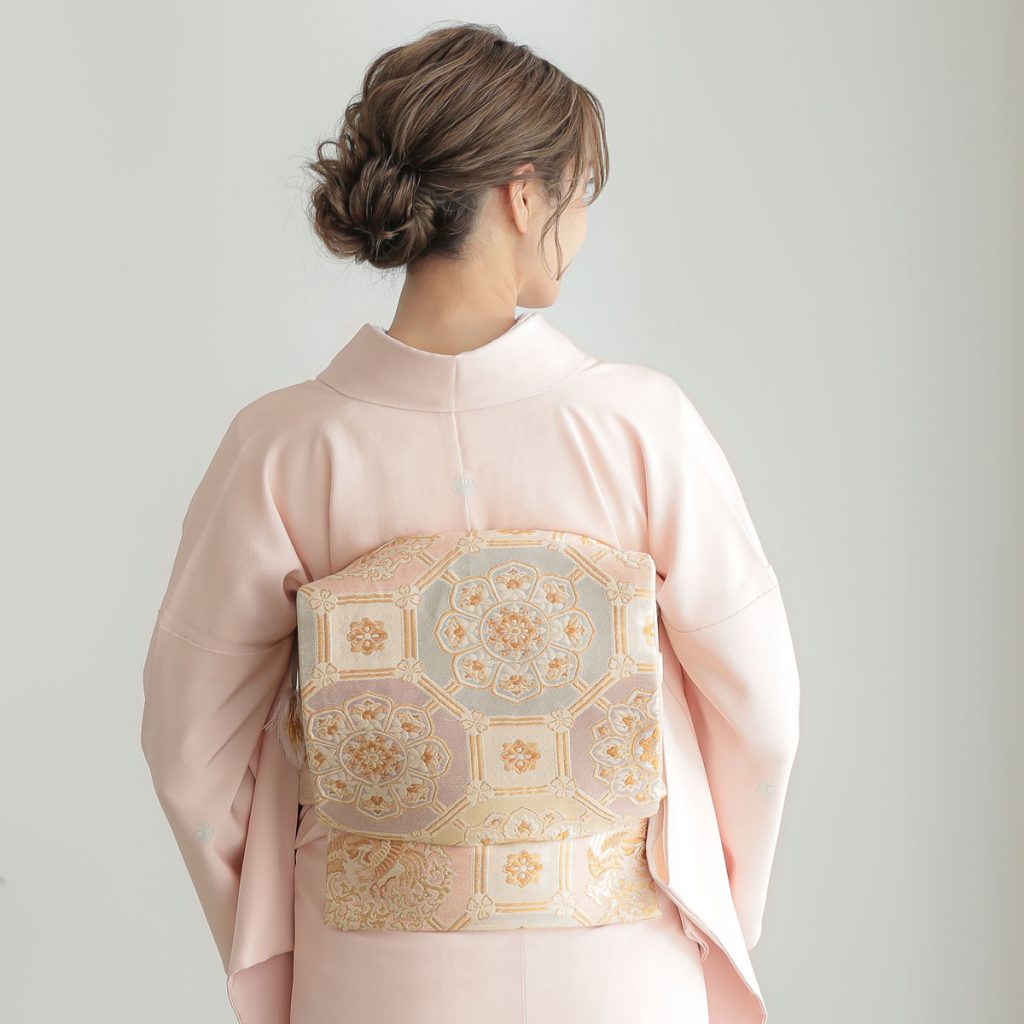 E272 薄ピンク 流れ熨斗に貝桶 四君子