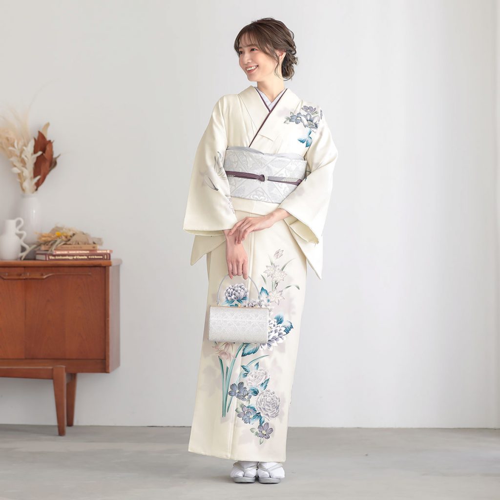 H1393 アイボリー 牡丹にカキツバタ