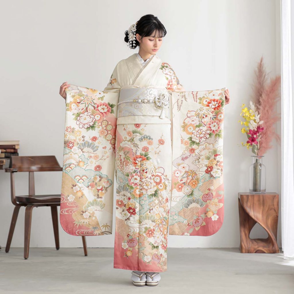 R2192 Allureオフホワイト 手毬に牡丹